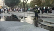 Seyir halindeki motosiklet alev alev yandı