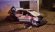 Kaza sonrası hurdaya dönen Tofaş, 1 kişiye mezar oldu