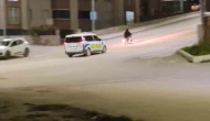 ’Dur’ ihtarına uymayan motosikletli böyle kaçtı