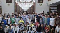 Sultaniye Camii’nde Baba-Oğul Sabah Namazı Buluşması