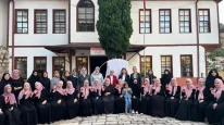 Amasya’da Hafız Kız Öğrenciler İçin Duygusal Mezuniyet Töreni Düzenlendi
