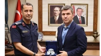 Vali Önder Bakan’dan Gümüşhane İl Jandarma Komutanı Bilal Sarıdoğan’a Tebrik