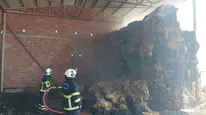 Sarıköy’de Saman Deposu Alevlere Teslim Oldu