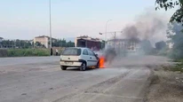 Otomobilin Motor Bölümü Alev Aldı