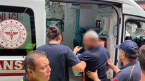 Motosiklet ile Hafif Ticari Araç Çarpıştı: 1 Yaralı