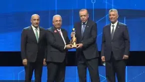 AHLATCI, İhracat Şampiyonluğu Ödülünü Cumhurbaşkanı Erdoğan'ın Elinden Aldı