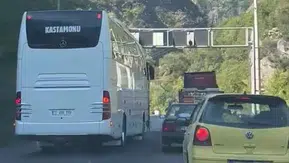 Otobüsün Tehlikeli Sollaması Kamerada!