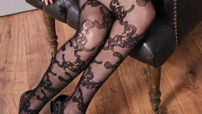 Kadın Çorap Modasında 2025 Trendi: Şıklığın Yeni Adresi Ayaklarda!