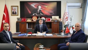 Vali Önder Bakan’dan Gençlik ve Spor İl Müdürü Osman Ercan’a Taziye Ziyareti