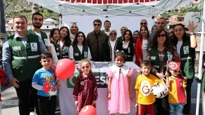 Yeşilay Etkinliğinde Renkli Görüntüler: Bayram Amasya’da Çocuklarla Güzel!