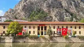 Amasya Emniyeti’nden “Pat Pat” Uyarısı: Trafik Kurallarına Dikkat Çekildi