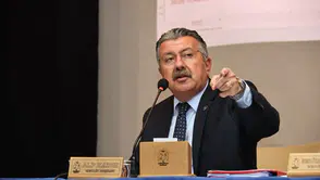 Başkan Kargı’dan Maaş Gecikmesi Açıklaması: “Sorun Belediyede Değil, Devletin Vergi Gelirlerinde”