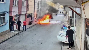 Elektrikli Otomobil Alev Alev Yandı!