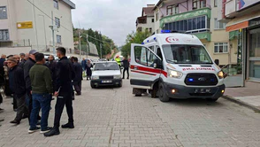 Halk Pazarında Otomobilin Çarptığı Kadın Yaralandı