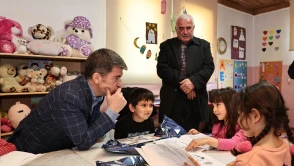 Amasya Valisi Karaköprü'de Öğrencilerle Buluştu