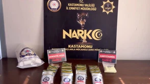 Narkotik Operasyonu: Amfetamin ve Binlerce Hap Ele Geçirildi