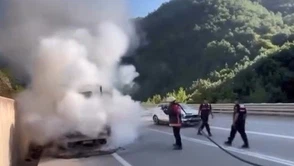 Tavuk Nakliye Kamyoneti Alev Aldı