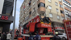 Bulaşık makinesi alev aldı, yangın büyümeden söndürüldü