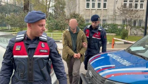 Define ararken yakalandı, hırsızlıktan gözaltına alındı