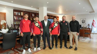 Dünya Şampiyonu Güreşçilerden RTÜK’e Ziyaret