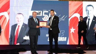Başkan Seçgen Ödüle Doymuyor!