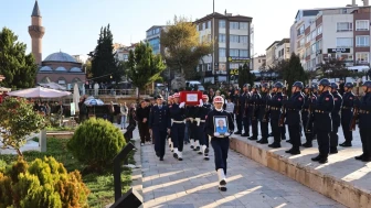 Nihat Ak Askeri Törenle Son Yolculuğuna Uğurlandı