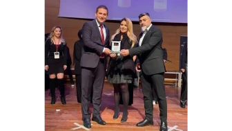 Türkiye’nin Sihirli Elleri’nde Büyük Başarı: Yılın Parlayan İsmi Burcu Kaya