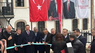 Merzifon İlçe Kütüphanesi Kapılarını Açtı