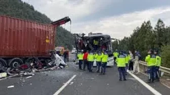 Feci Kaza'da 6 Ölü, 11 Yaralı