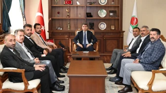 Amasya’da Kurumsal Diyalog Güçleniyor: Vali Bakan’a AK Parti ve TÜİK’ten Ziyaret