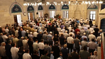 Amasya’da Şehitler İçin Düzenlenen Mevlid Programına Vali Bakan katıldı