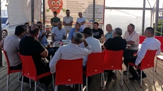 Merzifon’da Topraksız Tarımla Çilek Üretimi Masaya Yatırıldı