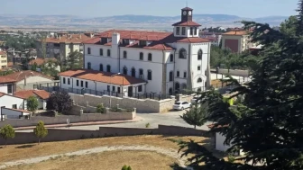 Yeni Kütüphane Binasında Son Rötuşlar: Tarihi Kızlar Mektebi Açılışa Hazırlanıyor