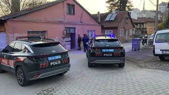Boşanma Aşamasındaki Eşinin Evine Kurşun Yağdırdı
