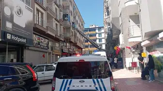 Merzifon'da Yaşlı Kadın İçin Zamanla Yarış! İtfaiye Balkondan Eve Girerek Kurtardı
