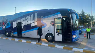 Kasımpaşa ve Hakemler Merzifon Havalimanı’na İndi