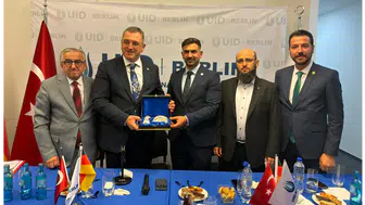 Amasya Heyetinden UİD Berlin’e Ziyaret: Avrupalı Türklerin Talepleri Masaya Yatırıldı