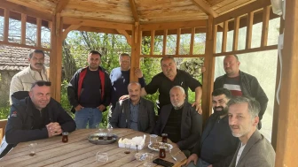 AK Parti Heyeti Köy Sorunlarını Yerinde Dinledi