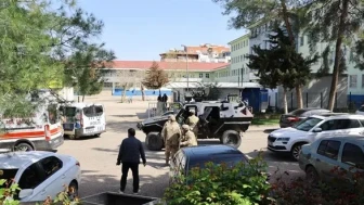 Lisede Silahlı Saldırı: 16 Yaralı, Saldırgan İntihar Etti