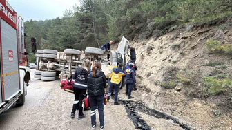 Devrilen Hafriyat Kamyonunun Sürücüsü Hayatını Kaybetti