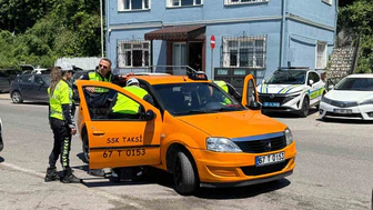 Aranan Taksi Şoförü Trafik Uygulamasında Yakalandı