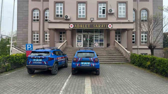 Evde Kurdukları Özel Sistemle Hint Keneviri Yetiştirdiler: 2 Gözaltı