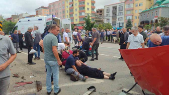 Kavşakta Korkutan Kaza: 4 Kişi Yaralandı