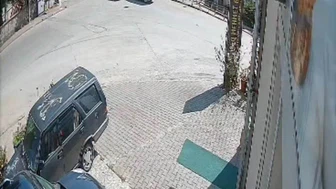 Motosiklet Kazası Saniye Saniye Kamerada!