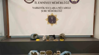 Çatı katında yapılan aramada uyuşturucu ve silah ele geçirildi