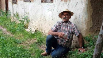 Haber alınamayan yaşlı adam, cami şadırvanında ölü bulundu