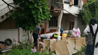 Evin balkonu çöktü, 1 kişi yaralandı