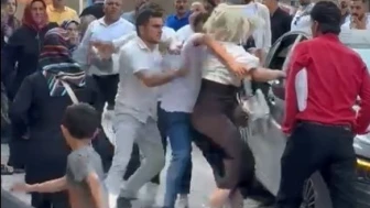 Sokak ortasında kavga
