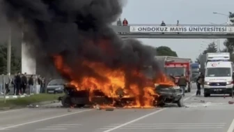 5 araçlı zincirleme kaza: 3 otomobil alev alev yandı, 4 yaralı