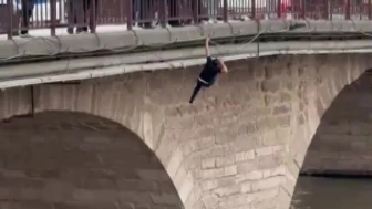 Köprüden nehre atlayan şahsı ekipler kurtardı: O anlar kamerada